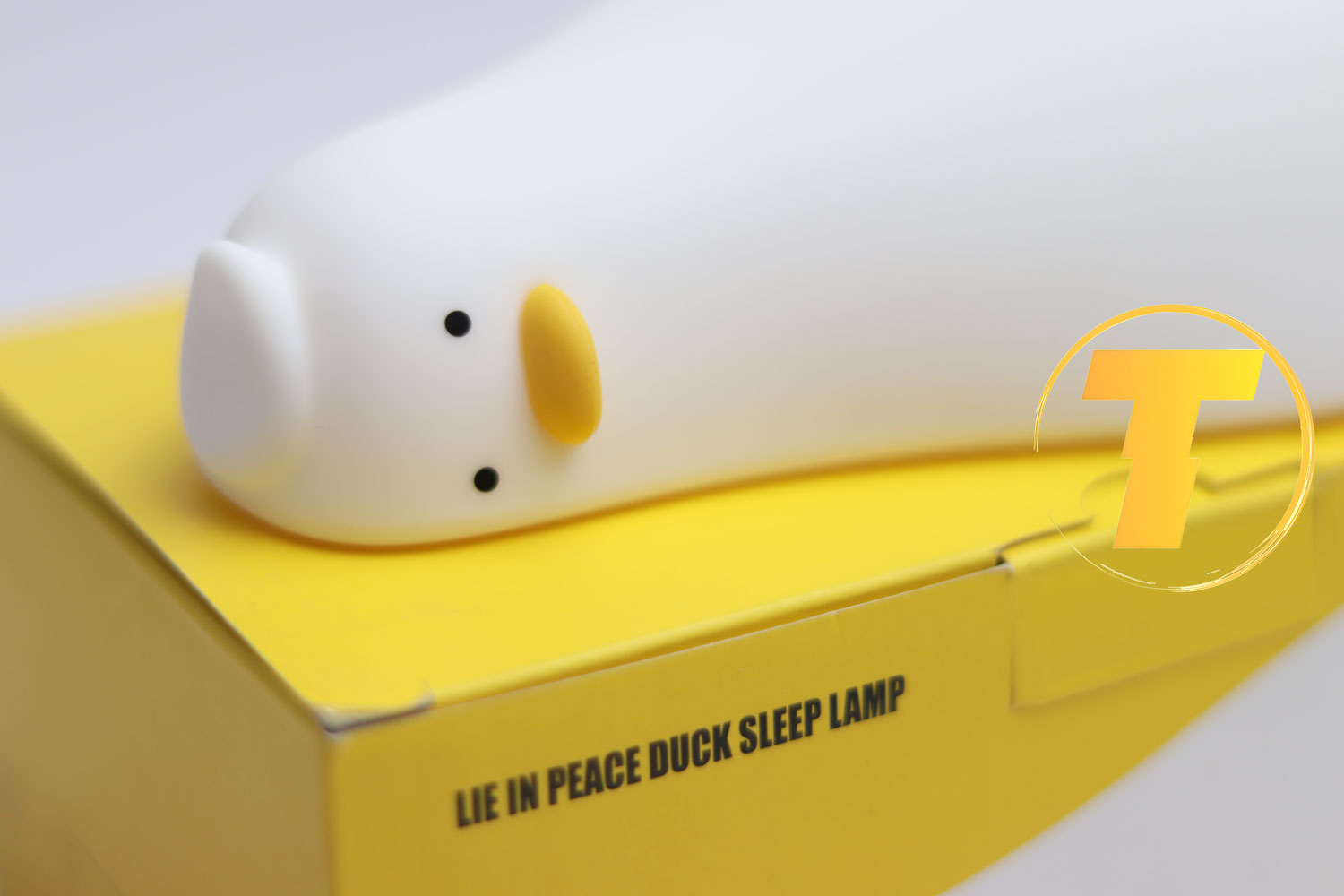 چراغ خواب طرح اردک K-1096 با بدنه سیلیکونی نرم و ایمن