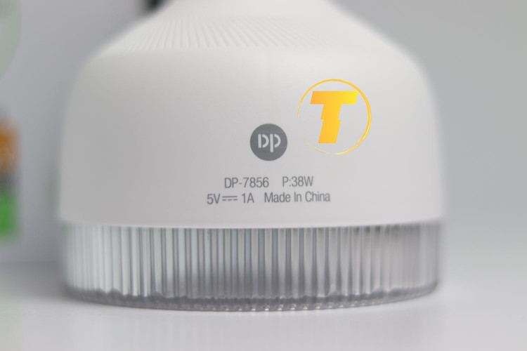 نمای نزدیک لامپ آویزدار شارژی DP-7856 با نوردهی بالا