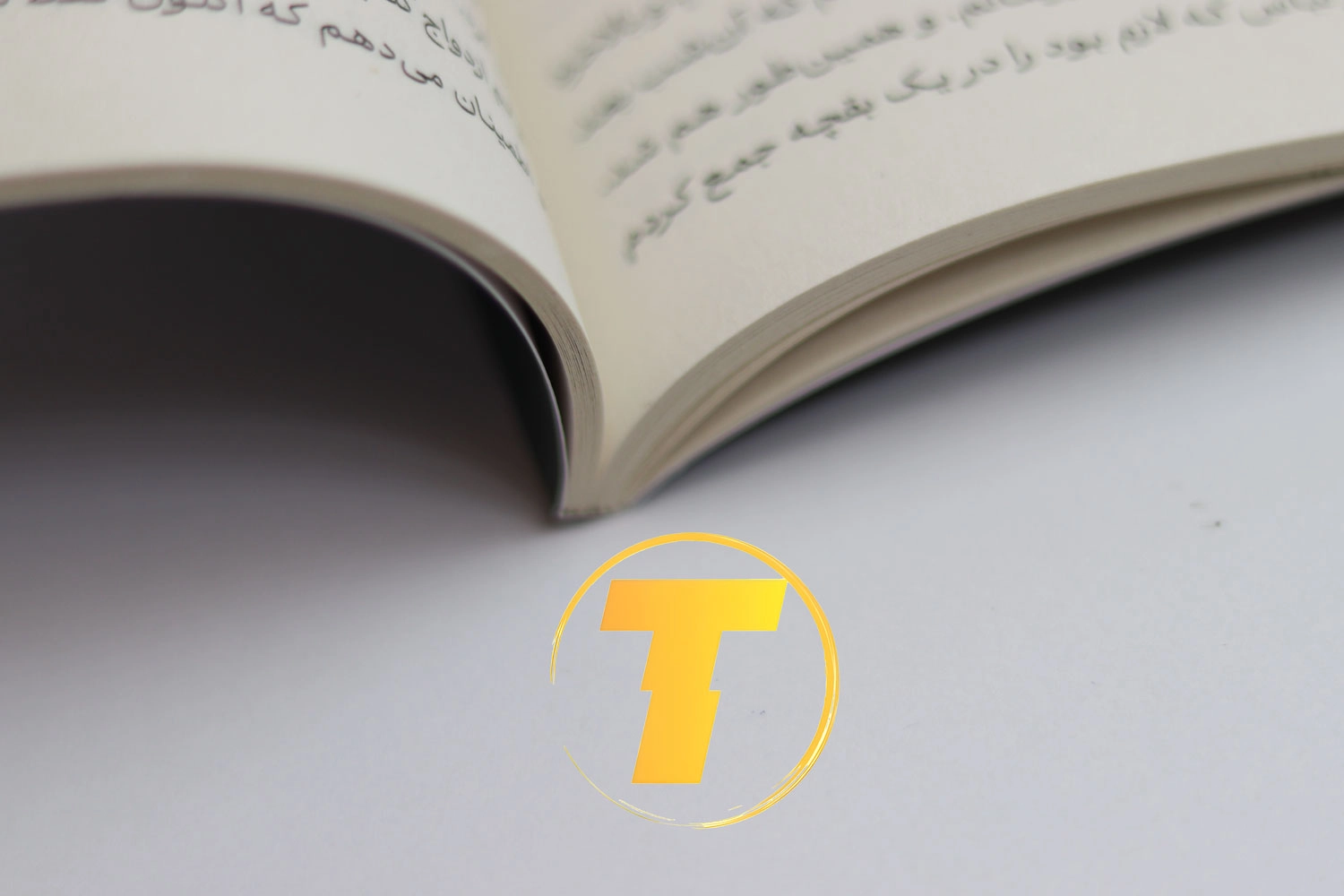خرید آنلاین کتاب شب‌های روشن با قیمت پایین