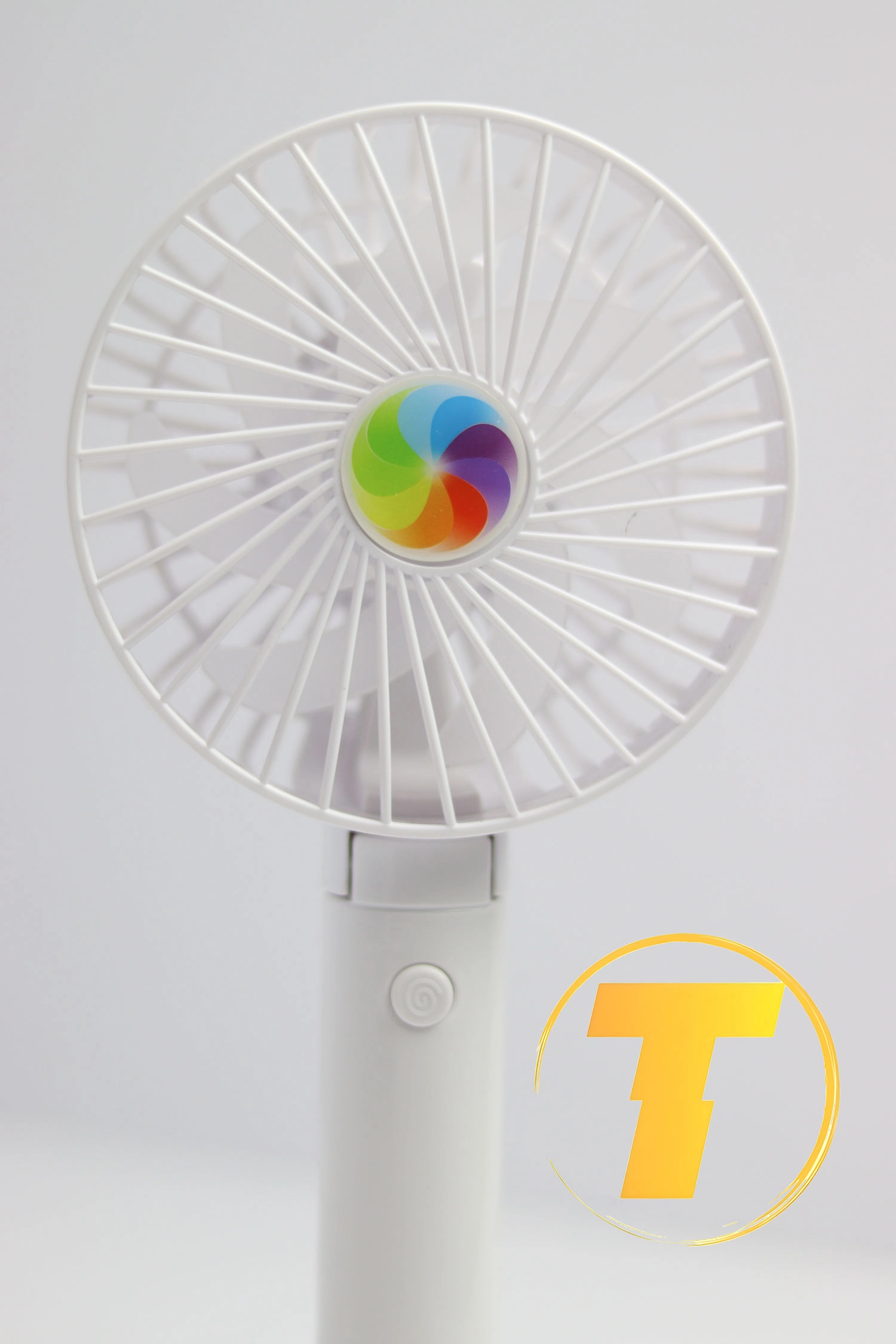 پنکه USB شارژی Handy با طراحی کم‌صدا و بهینه