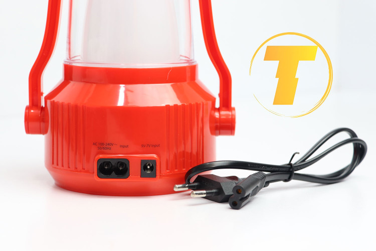 نمای نزدیک چراغ قوه فانوسی DP-7419 با بدنه سبک و مقاوم برای استفاده روزمره