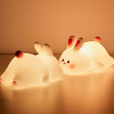 چراغ خواب LED سیلیکونی مناسب مطالعه و آرامش شبانه