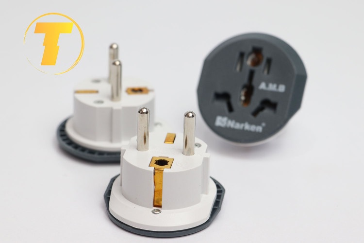 تبدیل برق ۳ به ۲ نرکن NK605K2 با طراحی مقاوم و کیفیت ساخت بالا