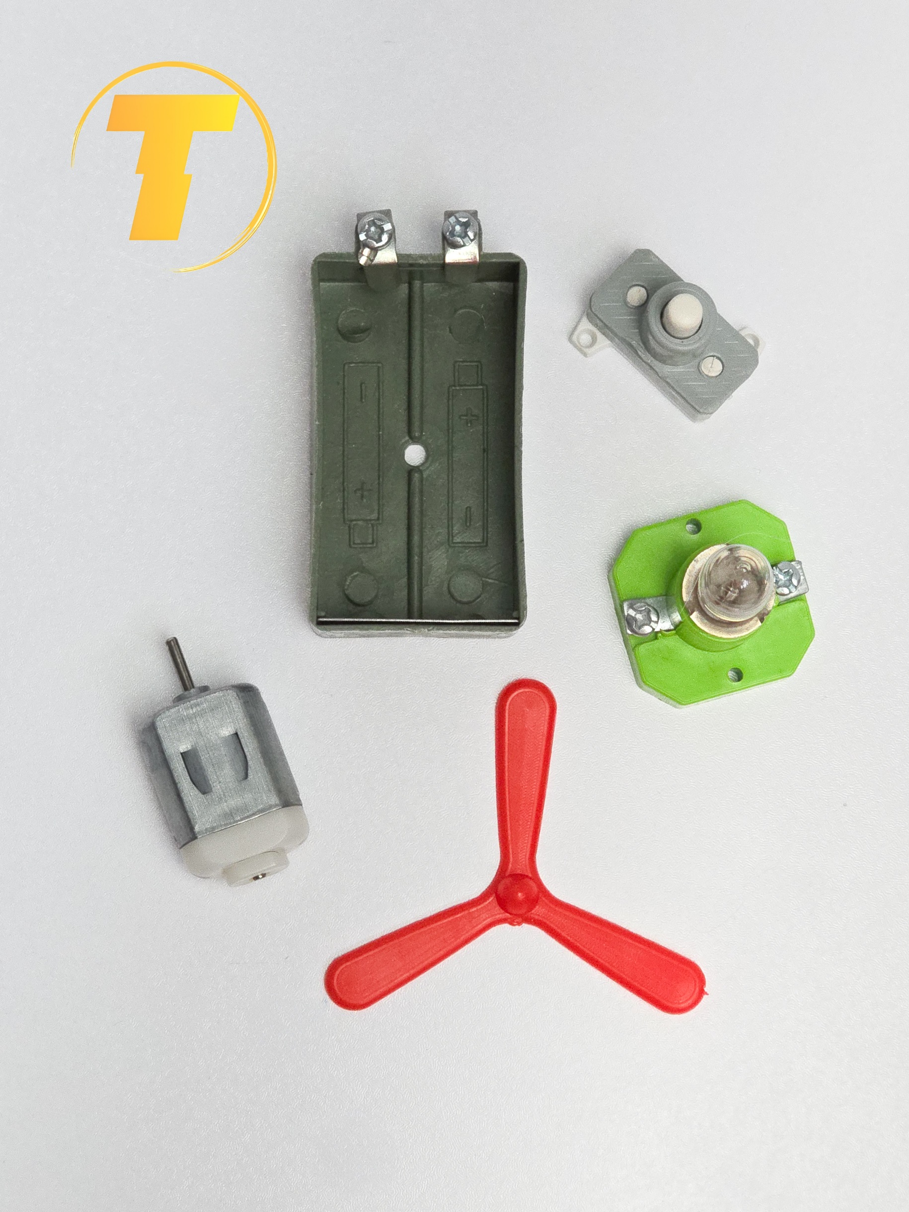 نمای تکه ها کیت کاردستی به صورت جدا