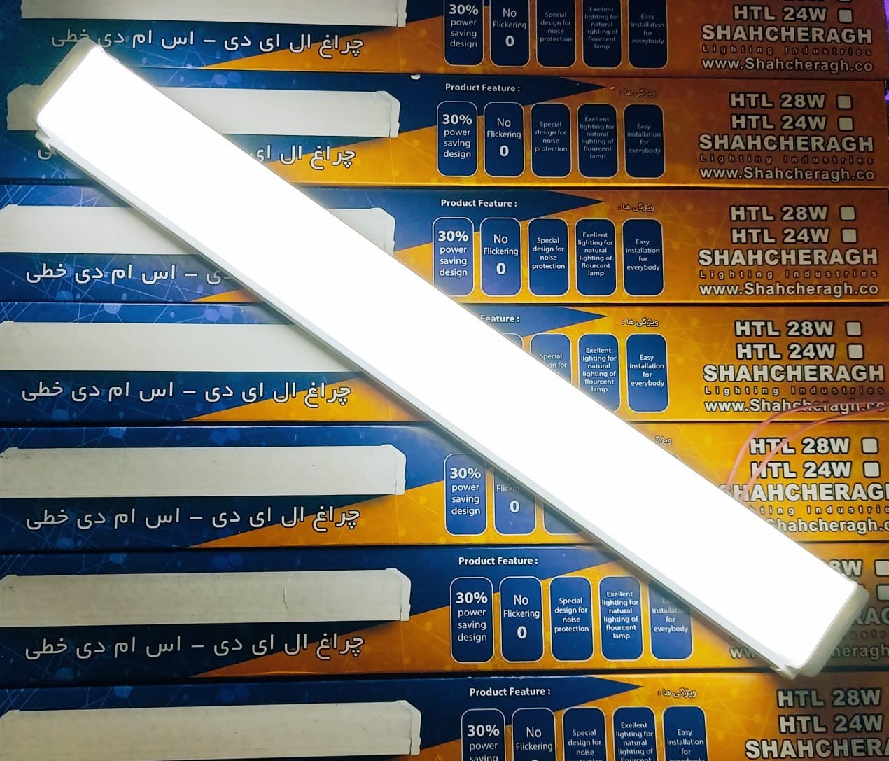 براکت نصب دیواری براکت LED HTL 210 با طول 40 سانتی‌متر و طول سیم 20 سانتی‌متر