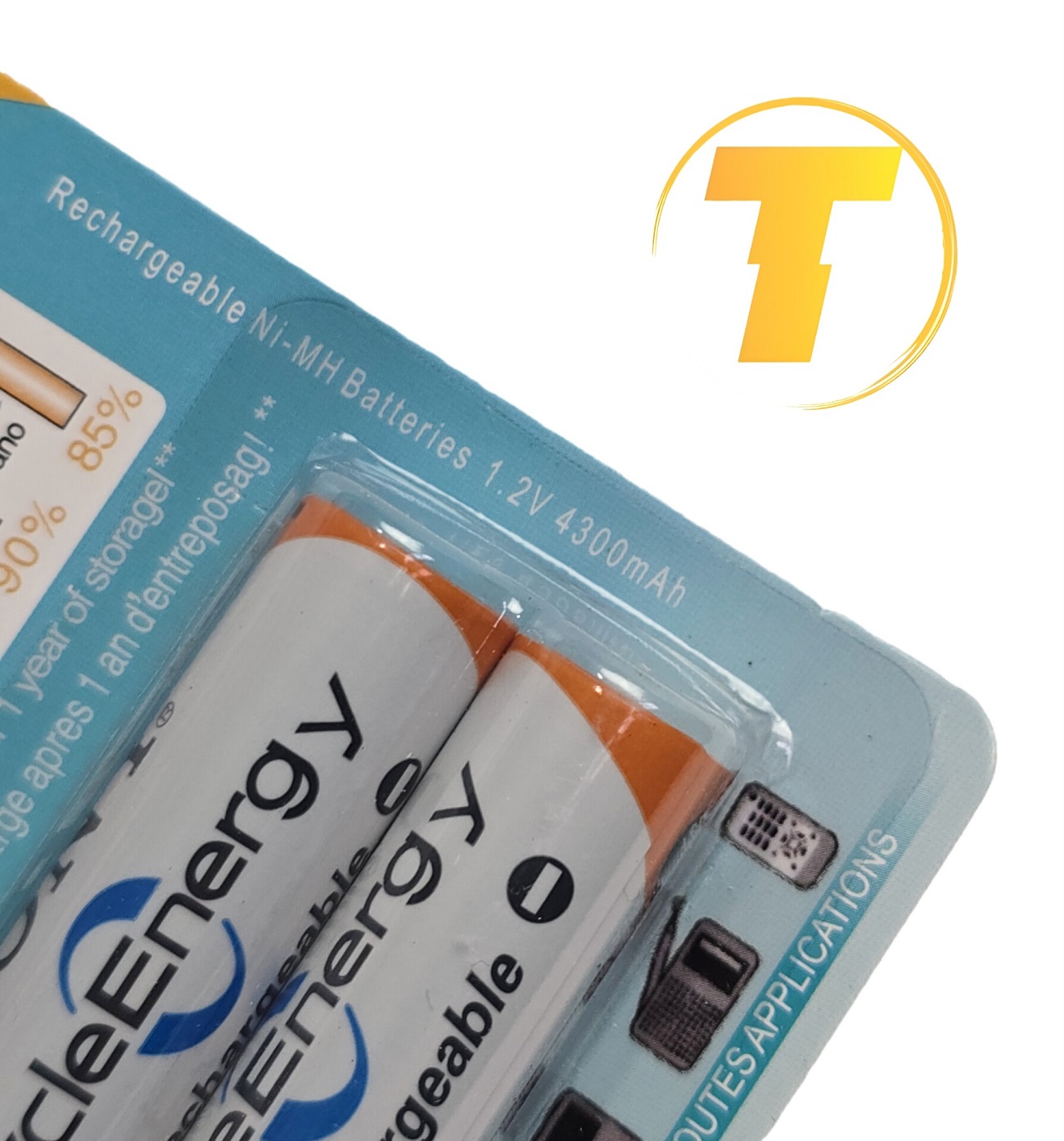 باتری شارژی سونی قلمی AA 4300mAh بسته دوعددی روی زمینه سفید