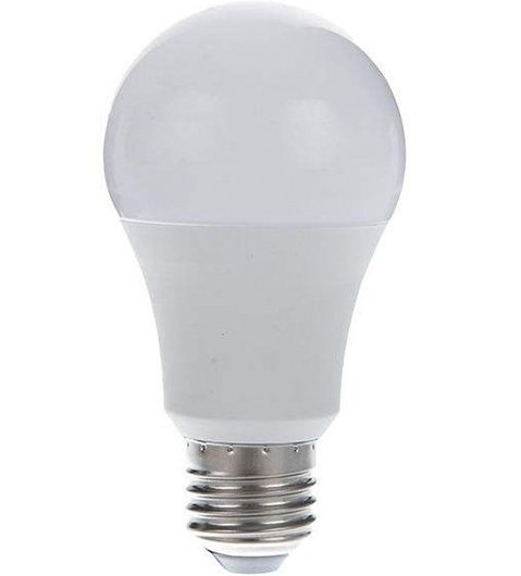 نمای نزدیک از لامپ 15 وات حبابی