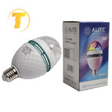 لامپ رقص نور گردان KT-W998 روشن، در حال چرخش و ایجاد جلوههای نوری رنگارنگ روی دیوار و سقف.