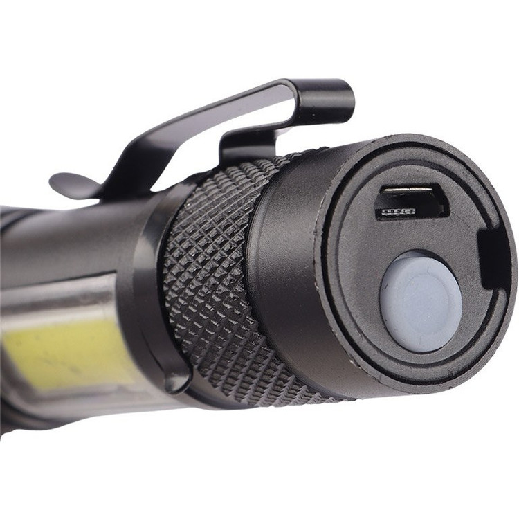 چراغ قوه پلیس قابل شارژ نشاندهنده پورت شارژ و مگنت پایگانی