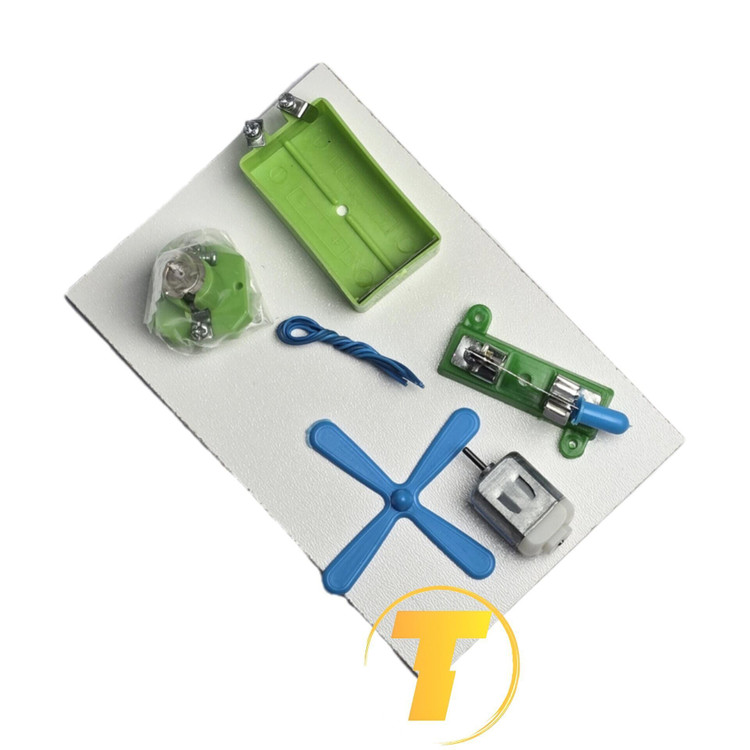 اجزای کیت آموزشی مدار سری شامل لامپ سرپیچ کلید و جاباتری