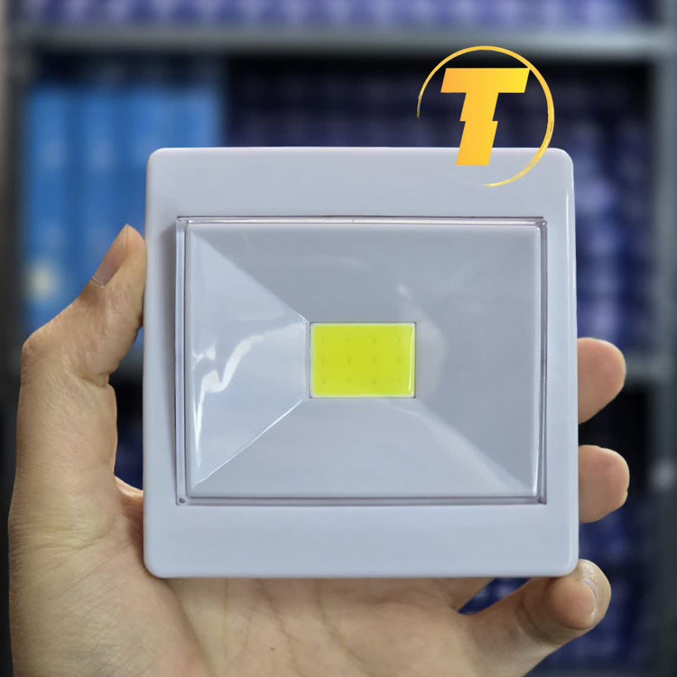 چراغ قابل حمل با نور نقطهای قوی و مصرف انرژی پایین