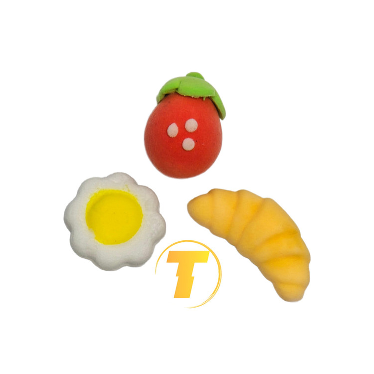 مگنت یخچال دستساز طرح کروسان، تخم مرغ و توت فرنگی